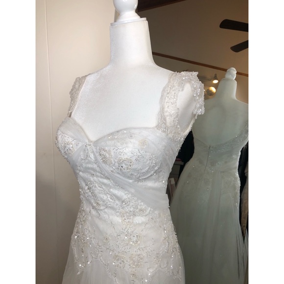 Victoria Kyriakides Majestic Wedding Dress - Picture 6 of 7